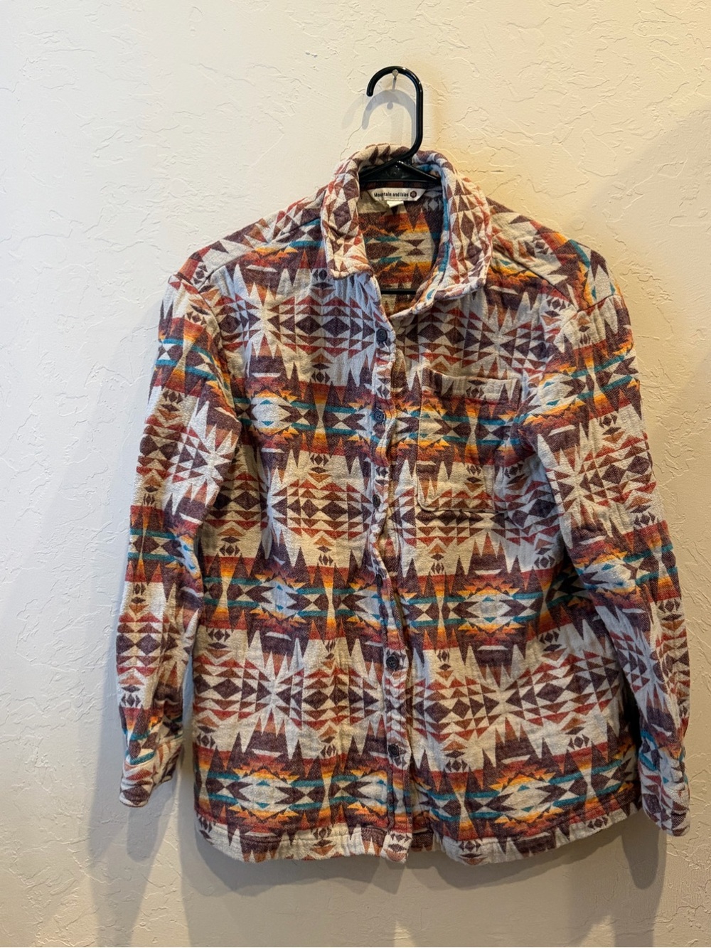 Mountain and Isles Shirt Women’s M Aztec Geometric Flannel Button Up Pockets
